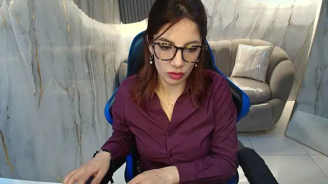 nadia r  online show from July 17, 7:44 pm