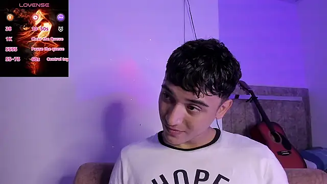 Austin Cardieff  online show from September 30, 8:04 pm