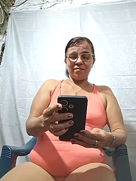 Snapshot of Lucerito-Hot chatting on February 16, 3:10 pm Lucerito-Hot online show from February 16, 3:10 pm