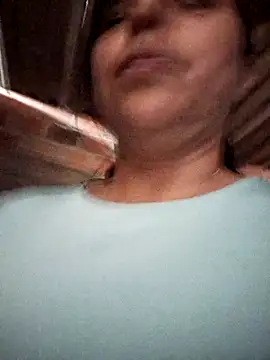 Snapshot of Lucerito-Hot chatting on February 17, 5:21 pm Lucerito-Hot online show from February 17, 5:21 pm