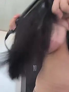 Daniela-rosee online show from May 17, 9:37 pm