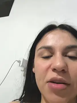 Snapshot of Daniela-rosee chatting on June 28, 12:17 am Daniela-rosee online show from June 28, 12:17 am