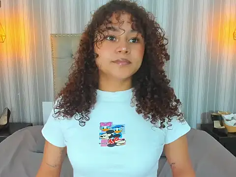 Sofiapassionne online show from March 10, 1:48 pm