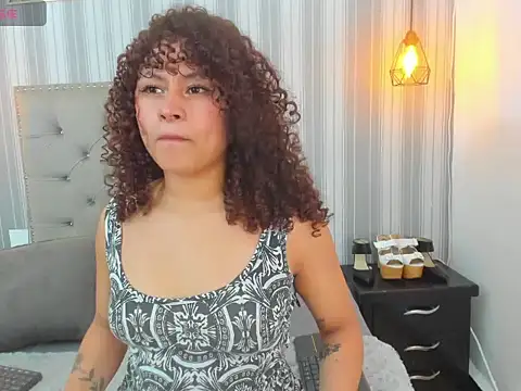 Sofiapassionne online show from February 17, 5:54 pm