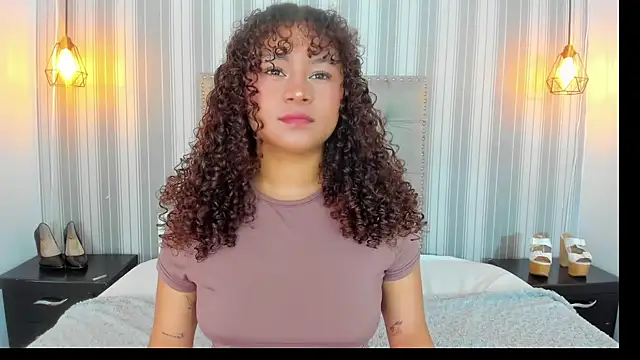 Snapshot of Sofiapassionne chatting on July 16, 1:30 pm Sofiapassionne online show from July 16, 1:30 pm