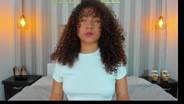 Snapshot of Sofiapassionne chatting on July 15, 1:29 pm Sofiapassionne online show from July 15, 1:29 pm