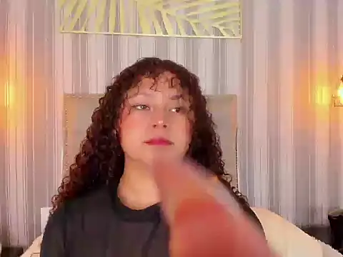 Sofiapassionne online show from January 15, 1:25 pm