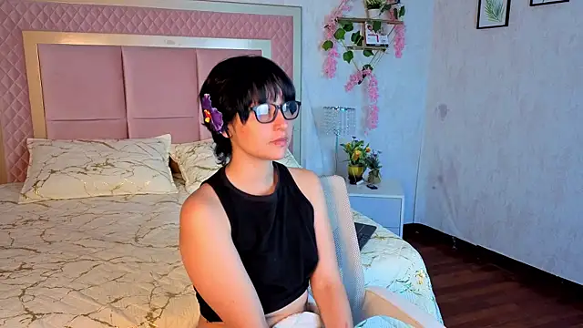 RobinBennett online show from October 11, 4:41 pm