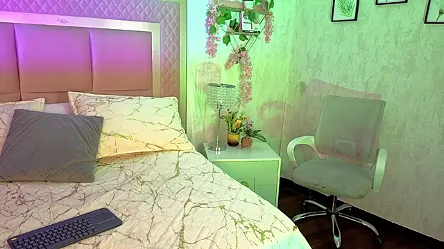 RobinBennett online show from October 17, 12:40 pm