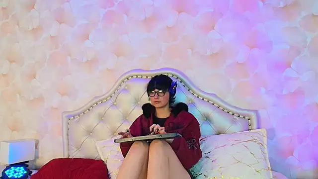 RobinBennett online show from October 11, 3:51 am