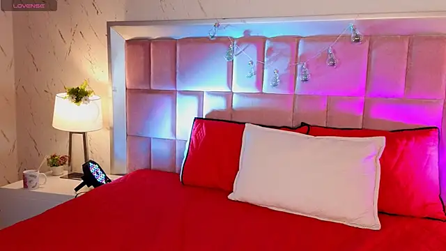 RobinBennett online show from April 22, 2:57 pm