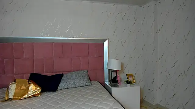 RobinBennett online show from November 7, 5:12 am