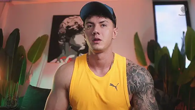 Thomas Falcon online show from November 29, 10:32 pm