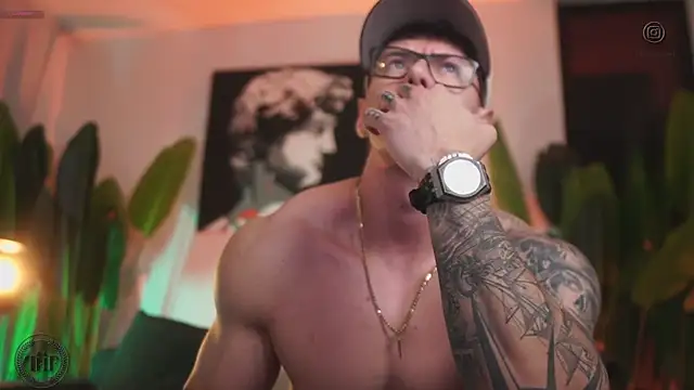 Thomas Falcon online show from November 29, 12:44 am