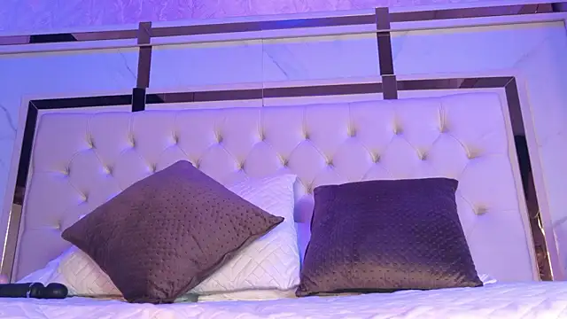 Cameron Hearts online show from March 7, 12:32 pm