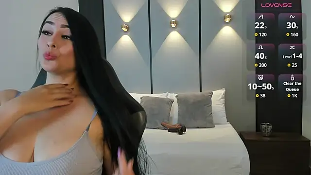 ashly moonn online show from April 15, 12:32 pm