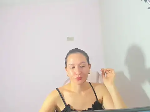 Snapshot of butterflyfree1 chatting on November 10, 7:41 pm butterflyfree1 online show from November 10, 7:41 pm