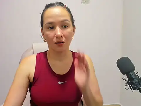 Snapshot of butterflyfree1 chatting on September 24, 11:32 pm butterflyfree1 online show from September 24, 11:32 pm