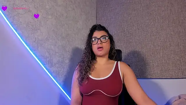 Salomeferreira  online show from October 29, 4:39 pm