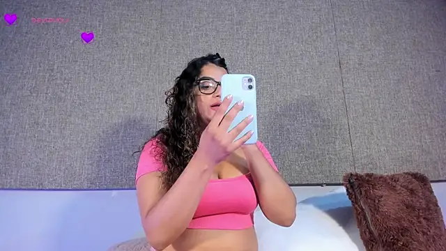 Salomeferreira  online show from October 30, 4:37 pm