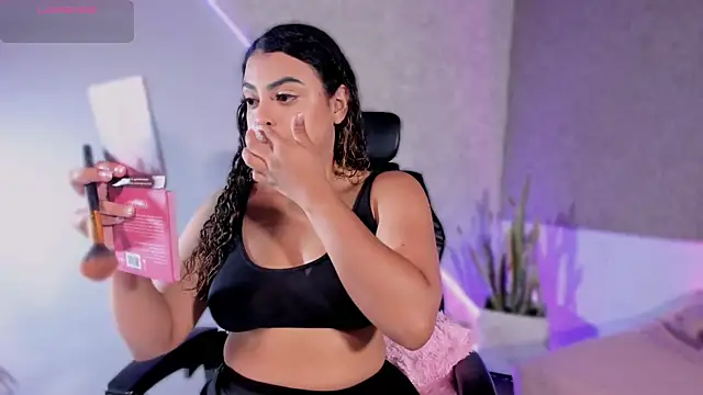 Salomeferreira  online show from November 15, 4:22 pm