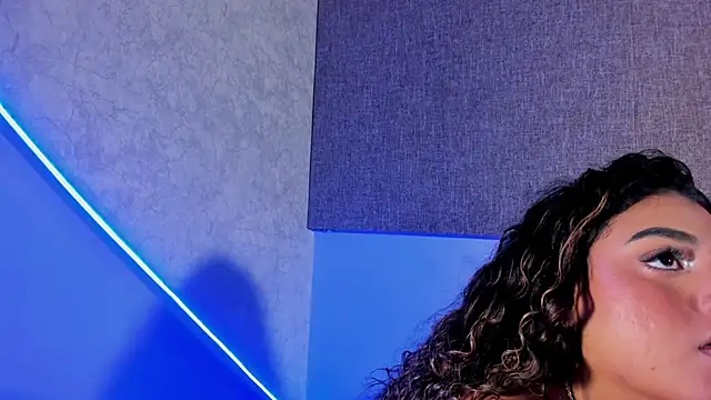 Salomeferreira  online show from November 9, 5:33 am