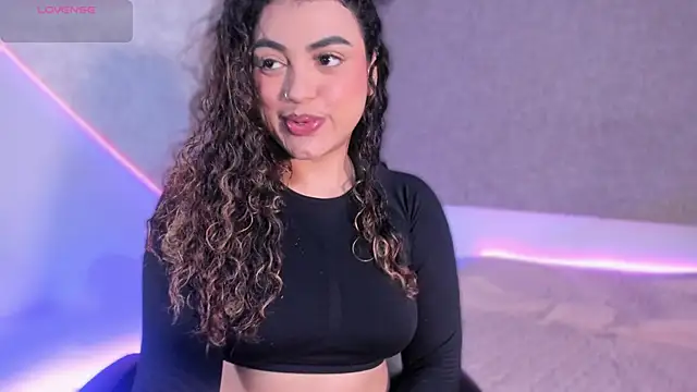 Salomeferreira  online show from November 17, 4:11 pm