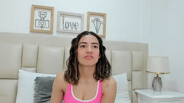 Skylerwhite02 online show from February 28, 7:57 pm