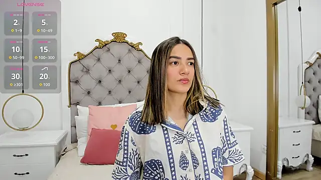 Skylerwhite02 online show from March 23, 3:28 am