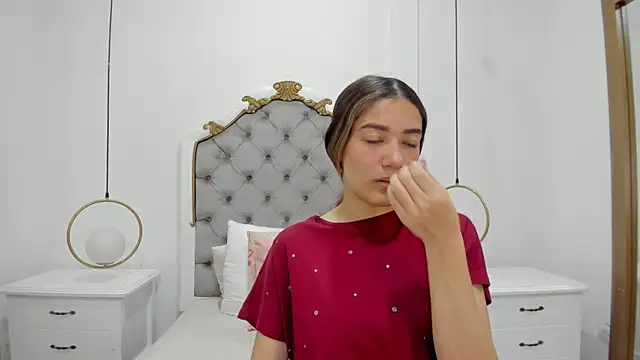 Skylerwhite02 online show from April 10, 3:35 am