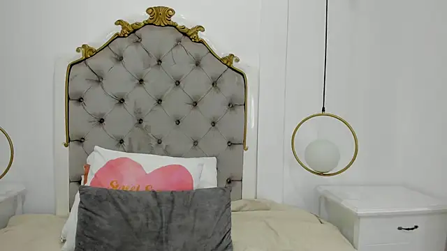 Skylerwhite02 online show from July 2, 3:45 am