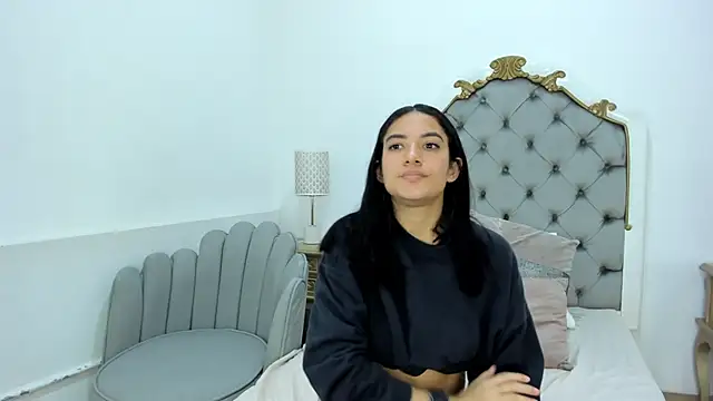 Skylerwhite02 online show from December 14, 8:09 am