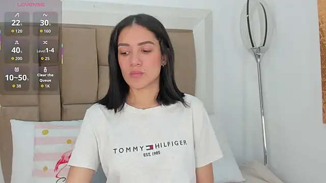 Skylerwhite02 online show from January 6, 7:51 pm