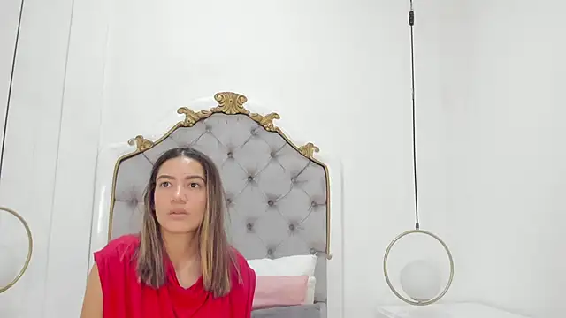 Skylerwhite02 online show from May 14, 3:36 am