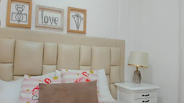 Skylerwhite02 online show from February 12, 7:57 pm