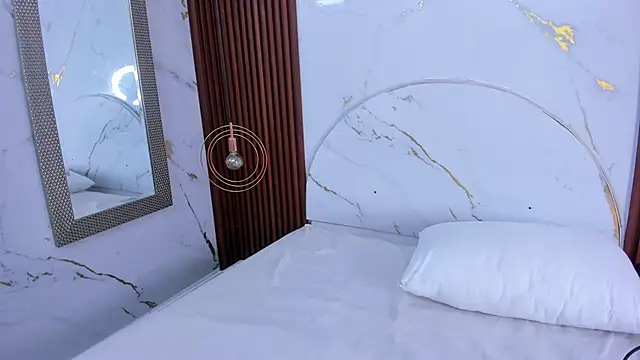 marianarey1  online show from November 28, 8:20 pm