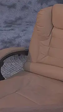 Snapshot of Ozzy_boy86 chatting on October 8, 1:12 pm Ozzy boy86 online show from October 8, 1:12 pm