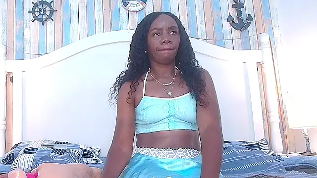 TINNATAYLOR online show from May 30, 7:30 pm