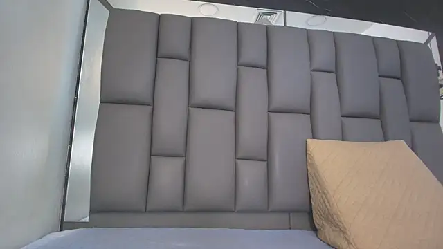 kissme luna online show from March 6, 8:04 pm