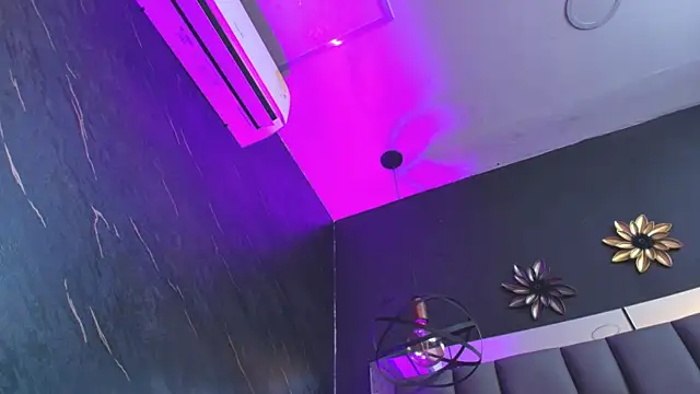 kissme luna online show from November 5, 7:06 pm