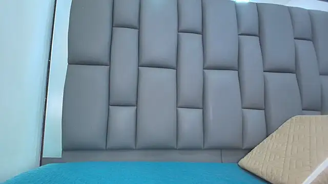 kissme luna online show from March 5, 6:59 pm