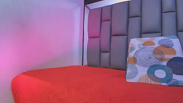 kissme luna online show from October 14, 7:03 pm