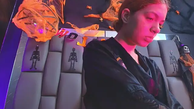 kissme luna online show from October 24, 7:02 pm