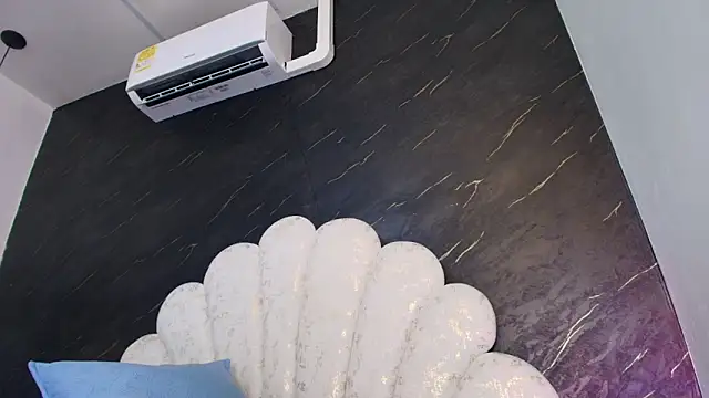 kissme luna online show from April 14, 7:19 pm