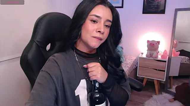 MarilynWhite  online show from October 9, 1:28 am