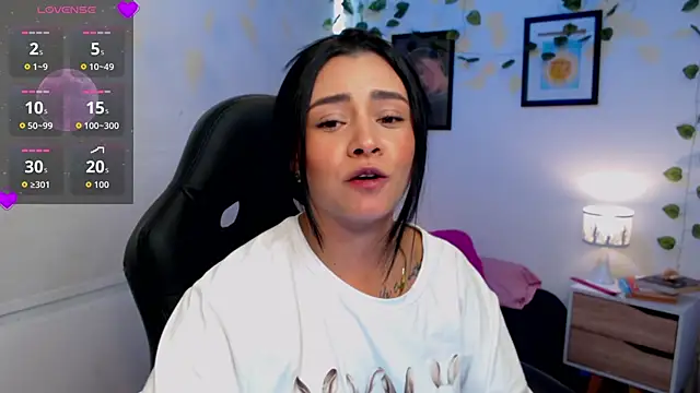 MarilynWhite  online show from December 22, 6:30 pm