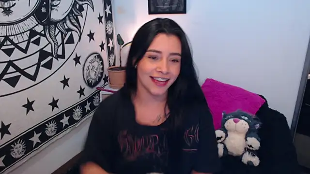 MarilynWhite  online show from October 30, 10:50 pm