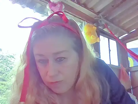 Snapshot of Effata30 chatting on October 6, 3:57 pm Effata30 online show from October 6, 3:57 pm