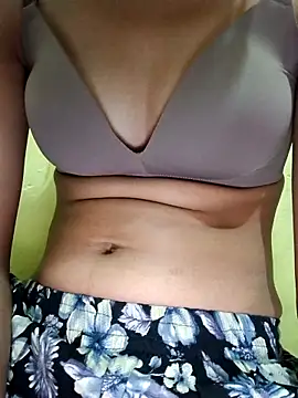 Snapshot of Aasha_devi05 chatting on October 16, 9:50 am Aasha devi05 online show from October 16, 9:50 am