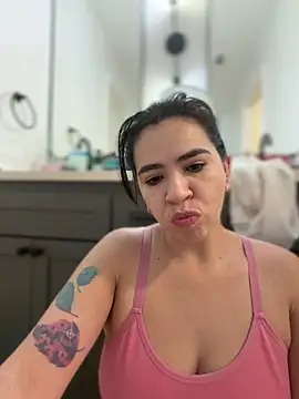 Snapshot of Gringo_XXX_Latina chatting on December 17, 4:56 pm Gringo XXX Latina online show from December 17, 4:56 pm